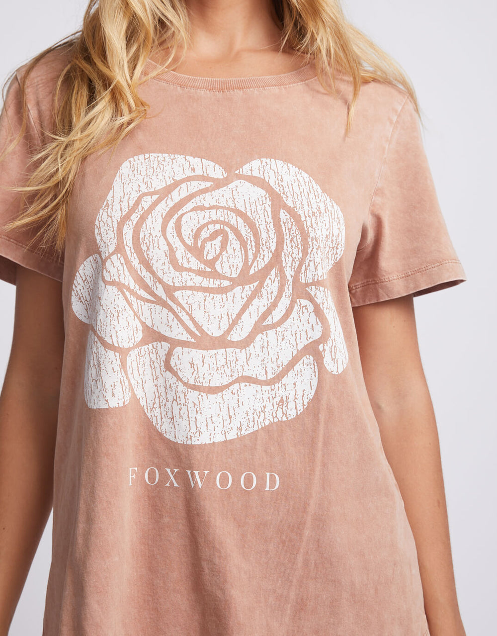 foxwood-rose-tee-bronze-womens-clothing