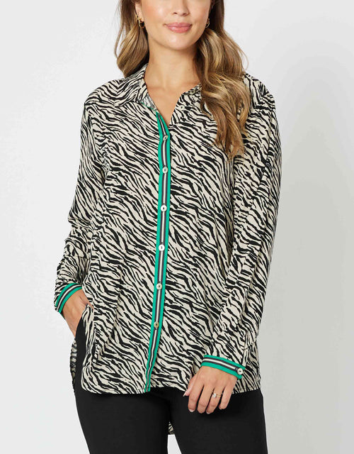 gordon-smith-plus-size-animal-shirt-with-green-trim-animal-womens-clothing