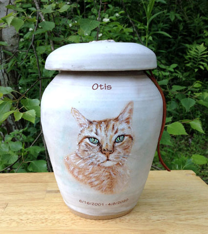 Stoneware urn with image of your pet