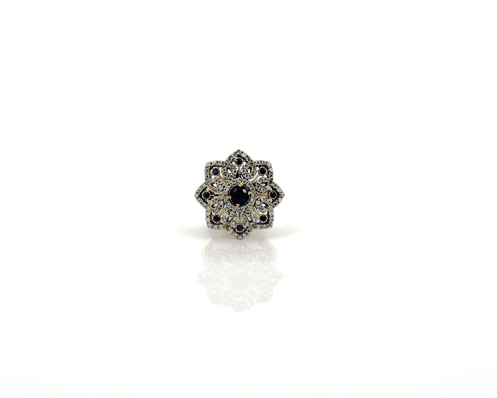 Anillo Turco - Flor con Cristales Blancos y Azules - Color Dorado