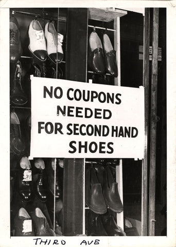 https://www.smithsonianmag.com/history/shoe-rationing-wwii-america-180968428/