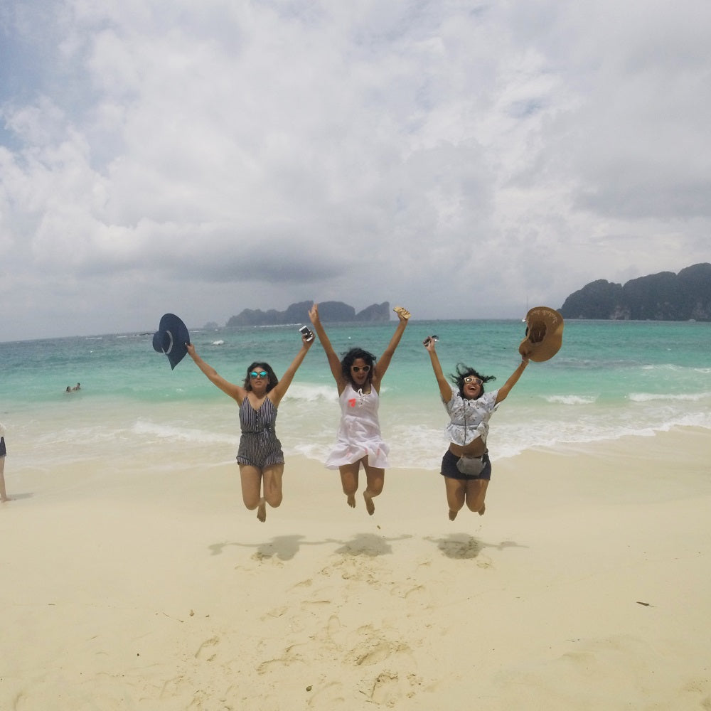 Travel with your girlfriends - Thailand Travel Blog - Girls Trip - Woodgeek Travels