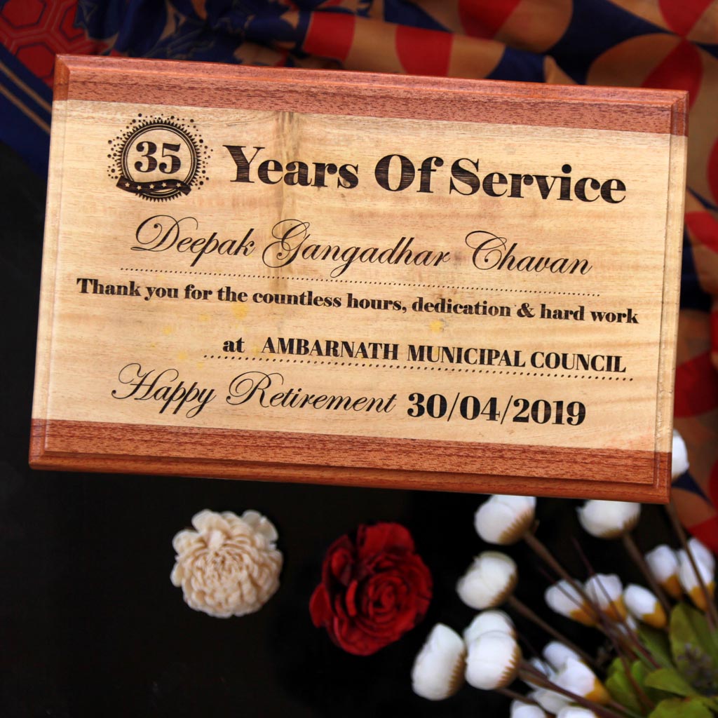 Happy Retirement Wooden Award Plaque - This personalized award plaque makes the best farewell gift for boss - Shop the best trophies and awards online from The Woodgeek Store