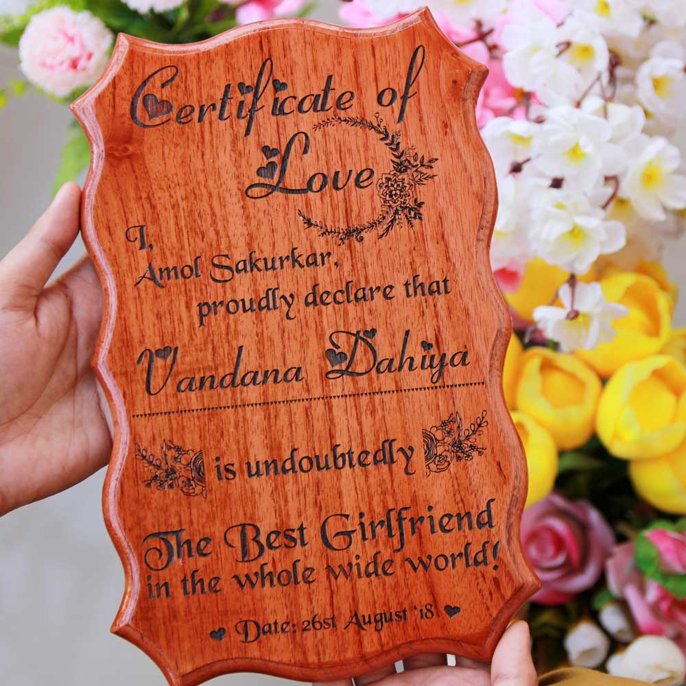 The Best Girlfriend In the Whole World Award Certificate - personalized wooden gifts for her - gifts for her - wood certificate plaque - best girlfriend award certificate - Valentine's day gift - gifts for girlfriend's birthday - custom wooden gifts - wood certificate plaques - WoodGeek Store