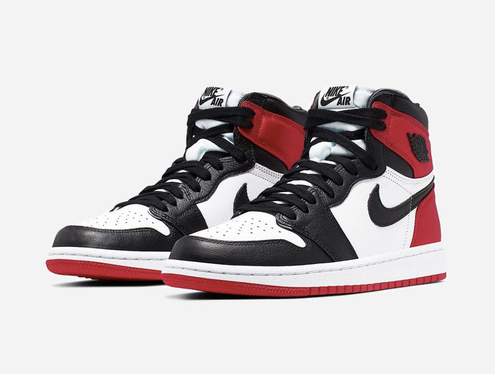 Air Jordan 1 Retro High Satin Black Toe 