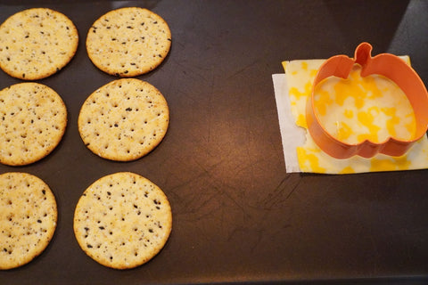 30 Second Halloween Snack Hacks