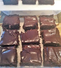 Bakers Sto N Go storing the Gnache brownies by Ghirardelli