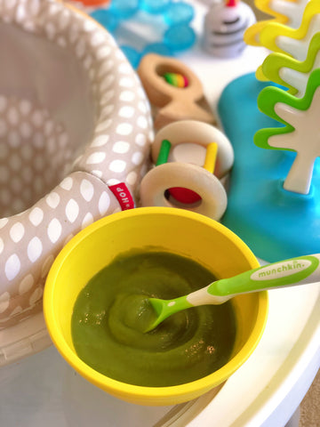 green-bean-puree-in-the-heating-blender