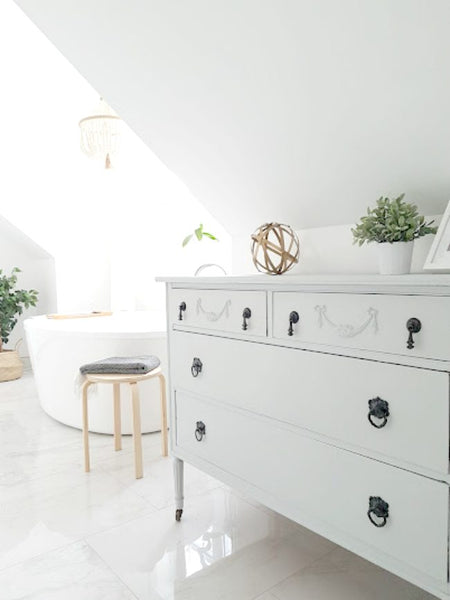 flat-matte-white-dresser
