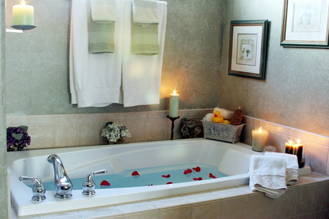 romantic bathtub  Romantic candles, Romantic bath, Romantic bathrooms