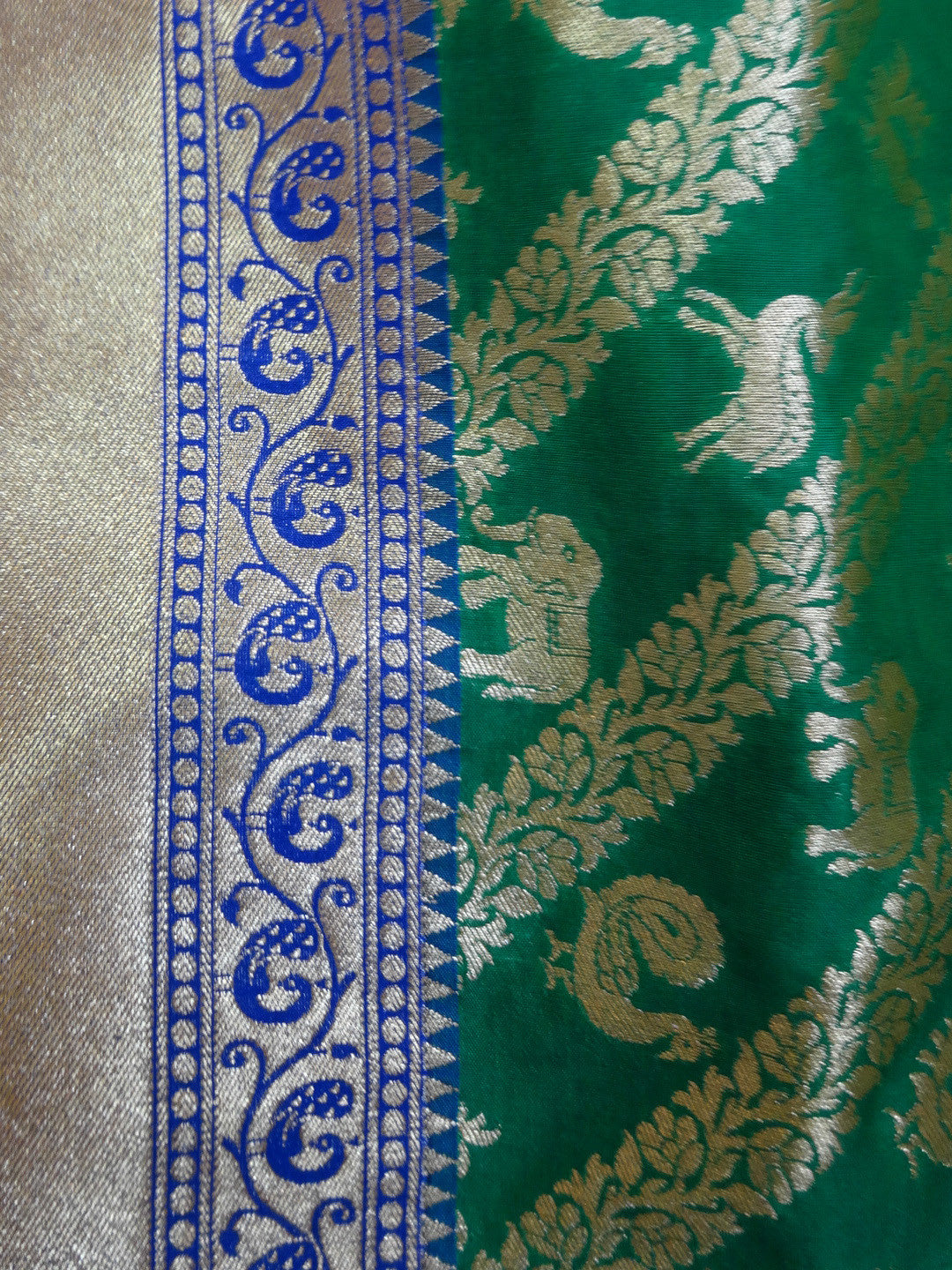 Banarasee Handwoven Art Silk Animal Motif Saree Half & Half-Green & Blue