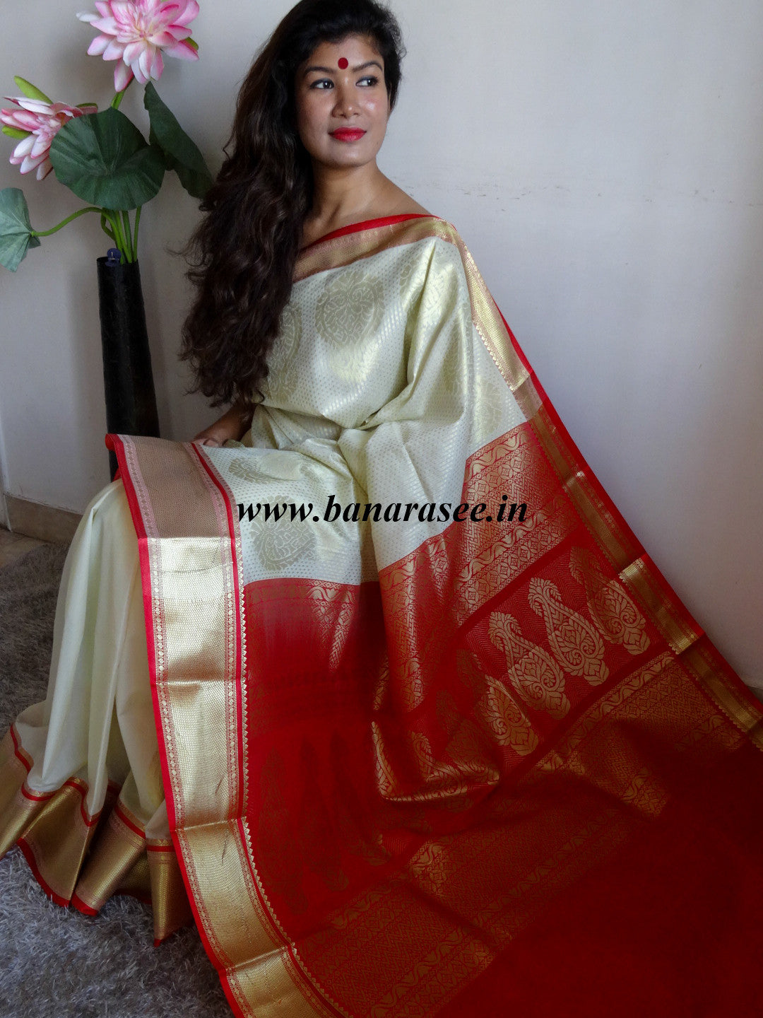Banarasi/Banarasee Faux Georgette Sari With Red Pallu-Off White