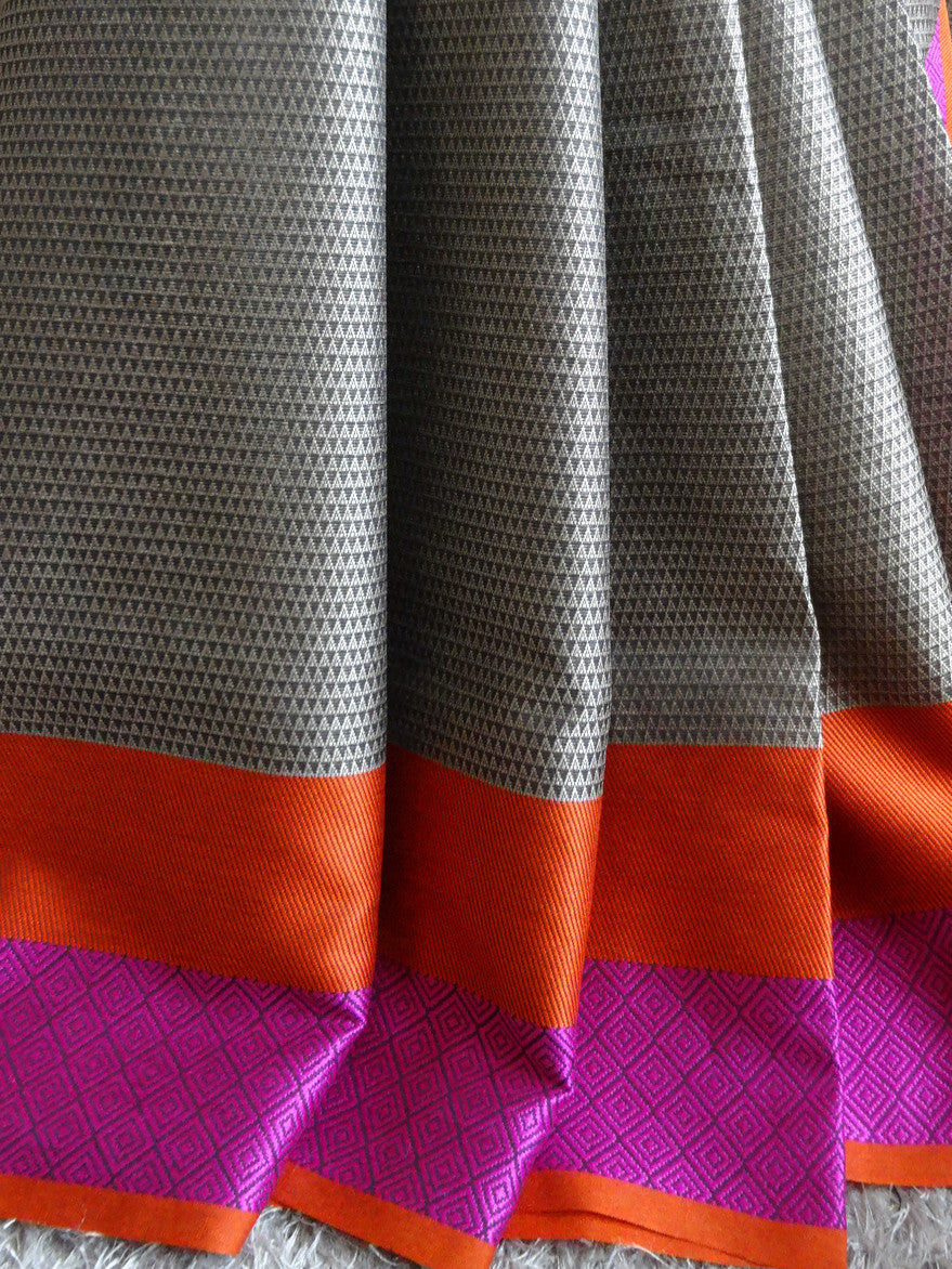 Banarasee Cotton Silk Brown Tanchoi Weave Saree With Contrast Woven Border-Grey