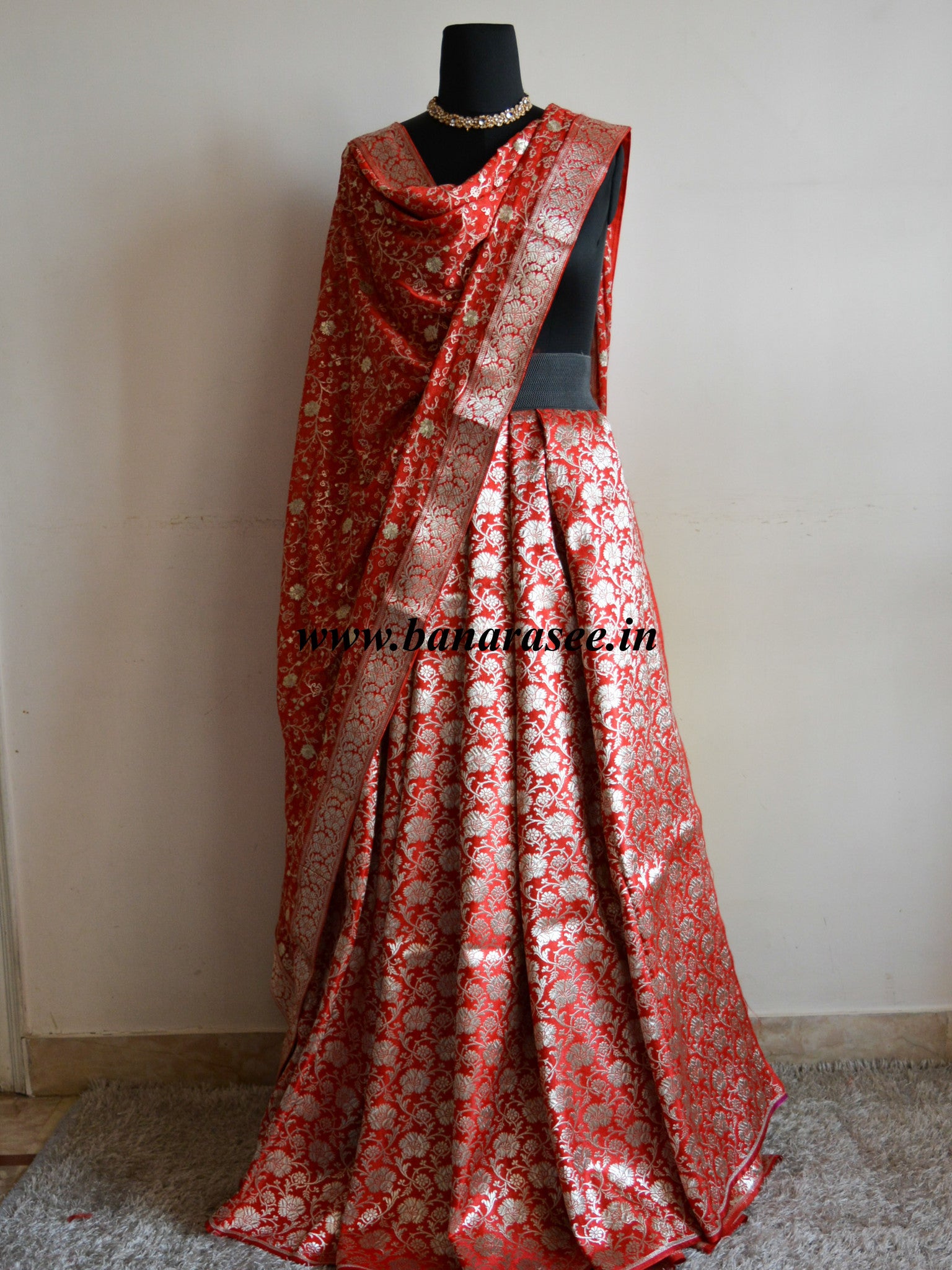 Banarasee/Banarasi Handwoven Brocade Unstitched Lehenga Fabric with Chiffon Dupatta-Red