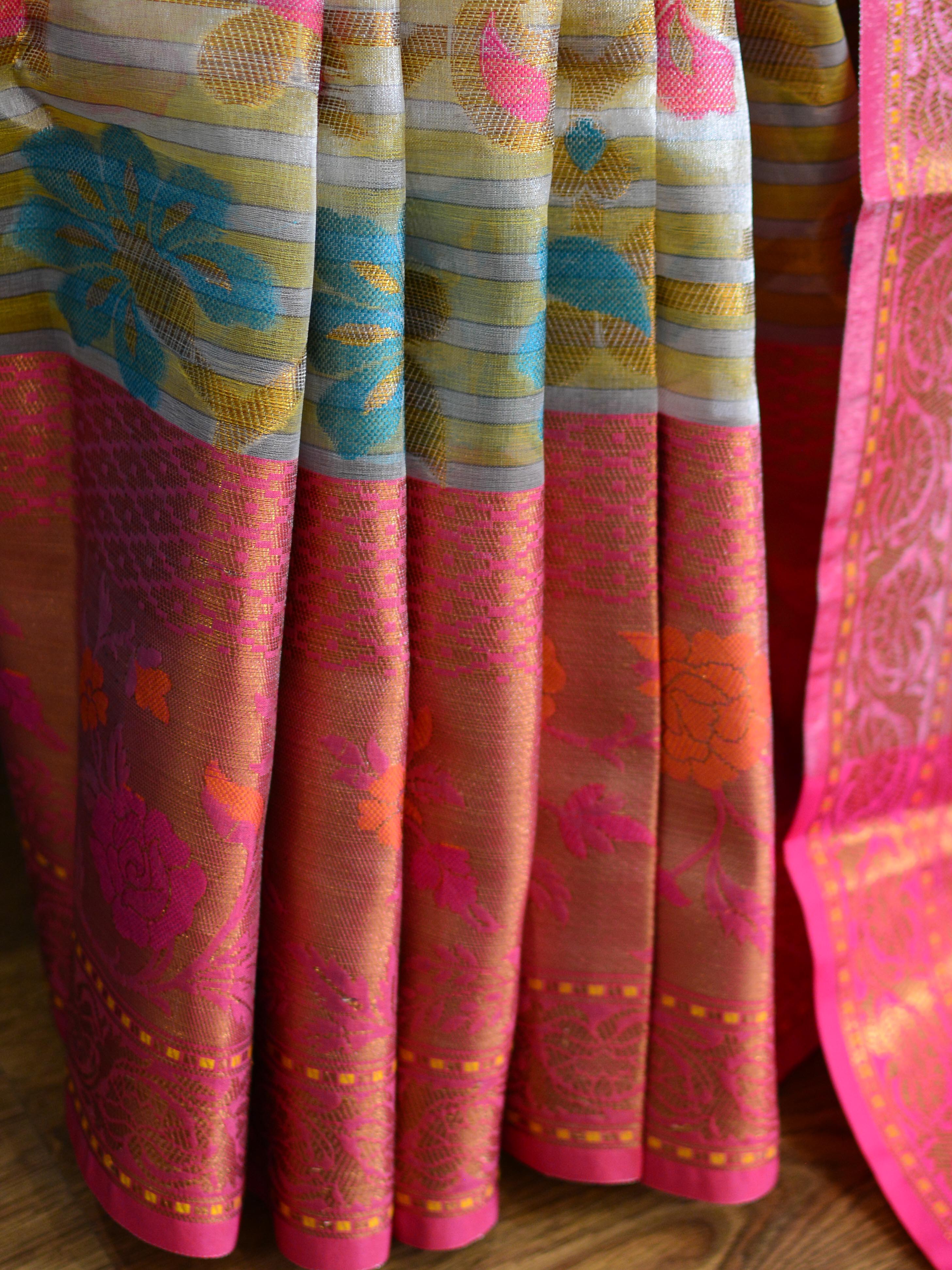 Banarasee Handwoven Tissue With Resham Jaal Work Saree- Gold & Silver