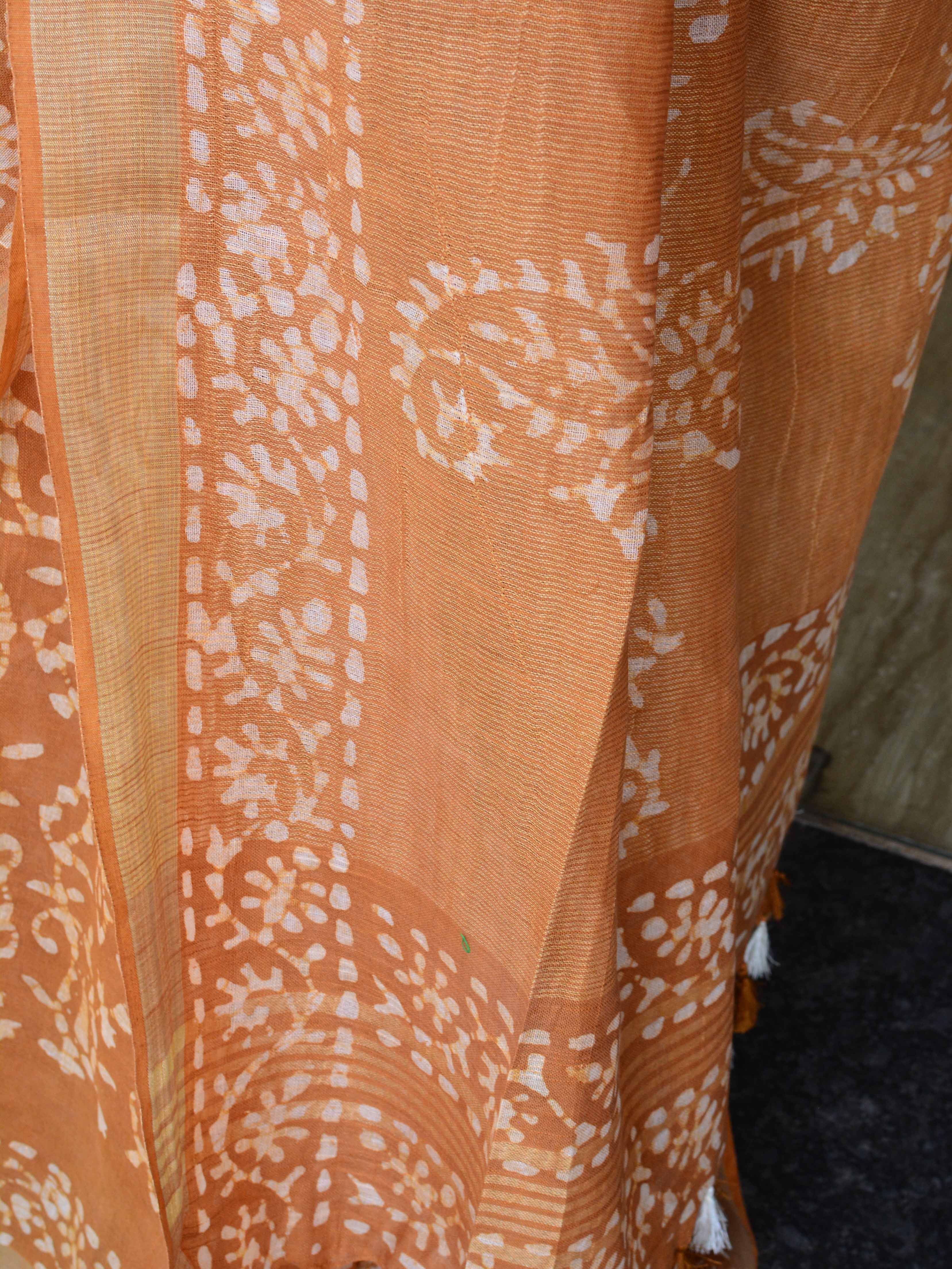 Bhagalpur Handloom Pure Linen Cotton Hand-Dyed Batik Pattern Saree-Light Brown
