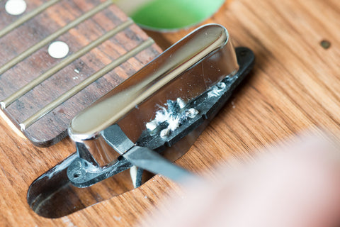 Fender Telecaster Tele neck pickup cover removal