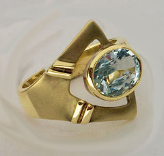 18kt Yellow Gold Yummy Aquamarine Deco-Inspired Modern Ring