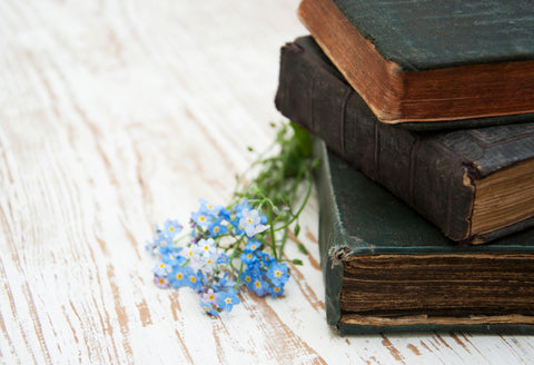 books-reading-holiday-candles