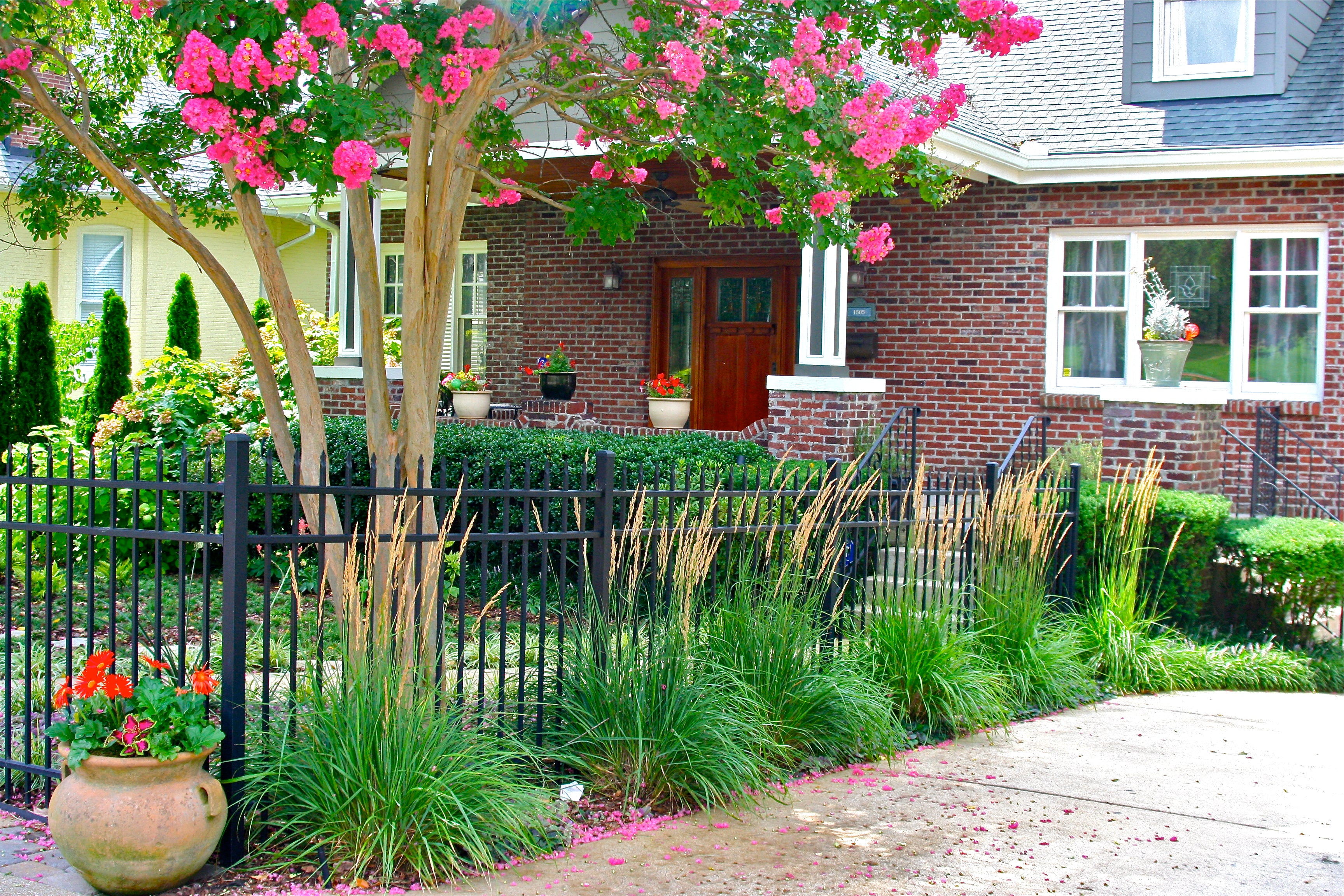 How To Improve Property Values Through Diy Landscaping Gardens