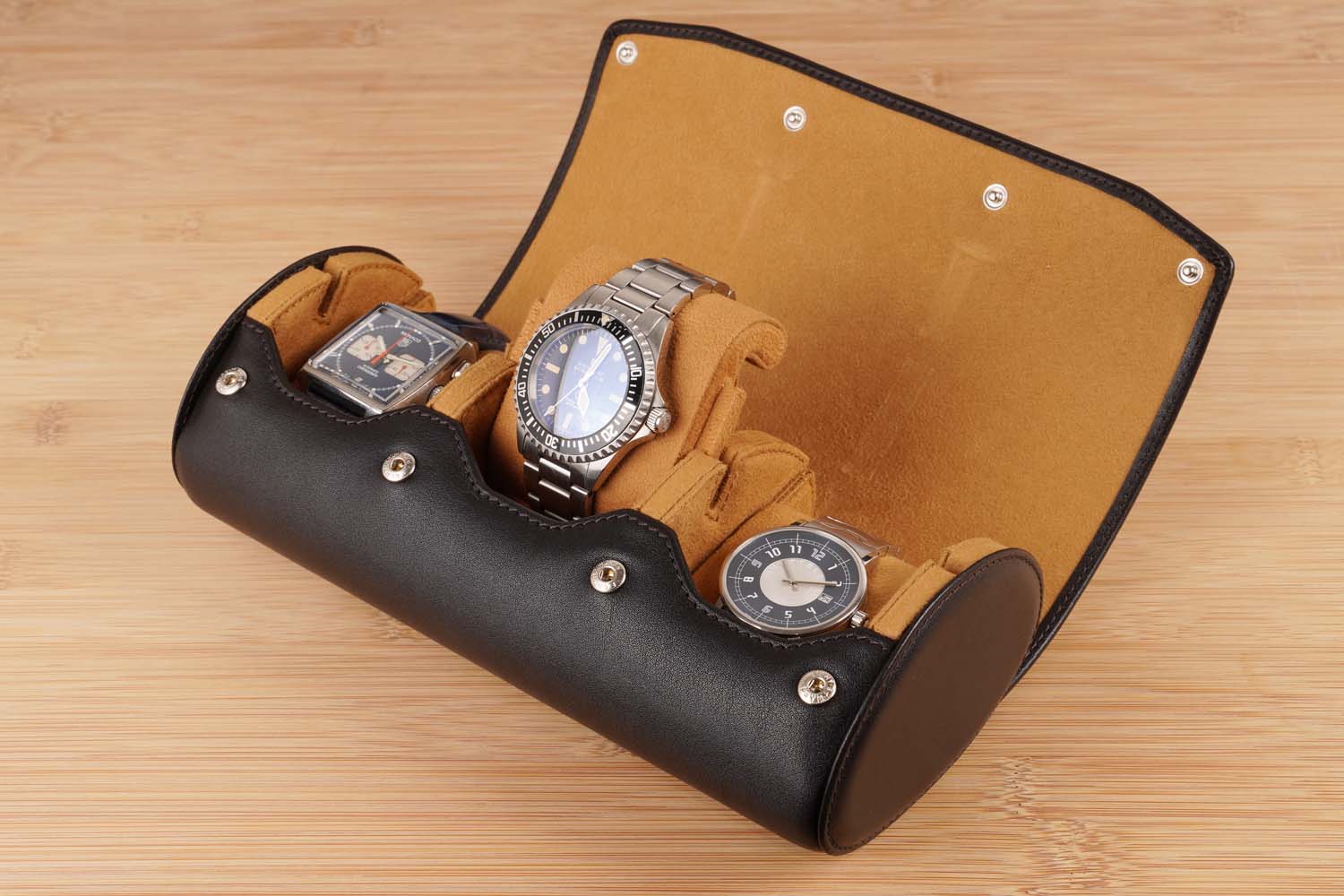 Brown-leather-watch-roll-3-watches-travel-case-Carapaz