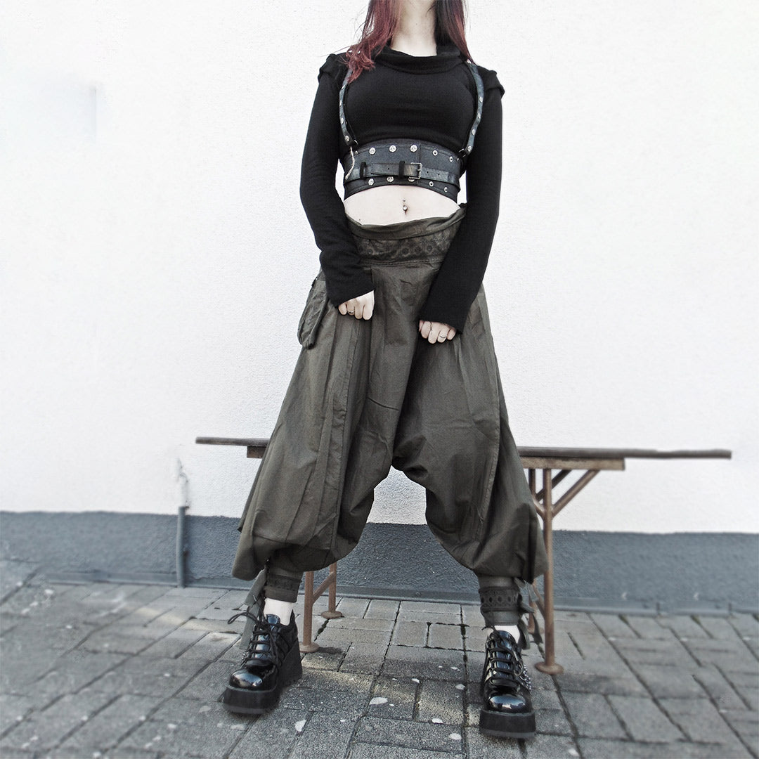 Mademoiselle Tineoidea wearing XB crop sweater and New Lay Pants