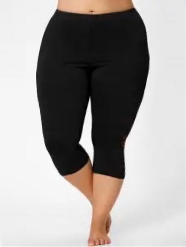 LEG-80   {Spend The Day} Black One Size Capri Leggings  PLUS SIZE 3X