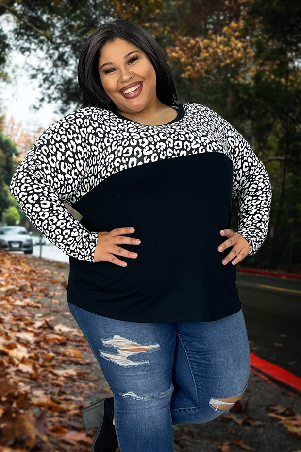 30 OR 36 CP-F {All In The Top} Black/White Animal Print Top PLUS SIZE 1X 2X 3X