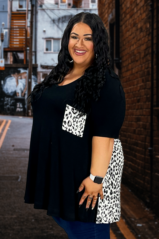 17 CP-C {Breaking Wild} Black/Ivory Print V-Neck Top EXTENDED PLUS SIZE 3X 4X 5X