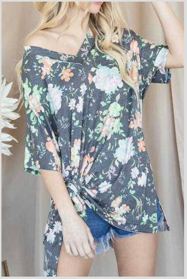 62 PSS-L {Stay Awhile}  ***SALE***Gray Floral V-Neck Top PLUS SIZE XL 2X 3X