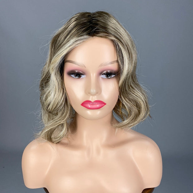 "Vienna Roast" (Rootbeer Float Blonde) Luxury Wig