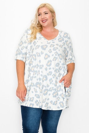 70 PSS-J {What I Want} Ivory Animal Print V-Neck Top EXTENDED PLUS SIZE 3X 4X 5X