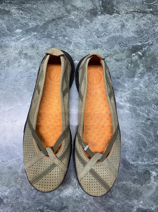 SHOES {Clark's Privo} Pine Slip on Shoe