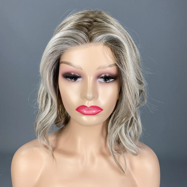 "Dalgona 16" (Roca Margarita Blonde) Luxury Wig