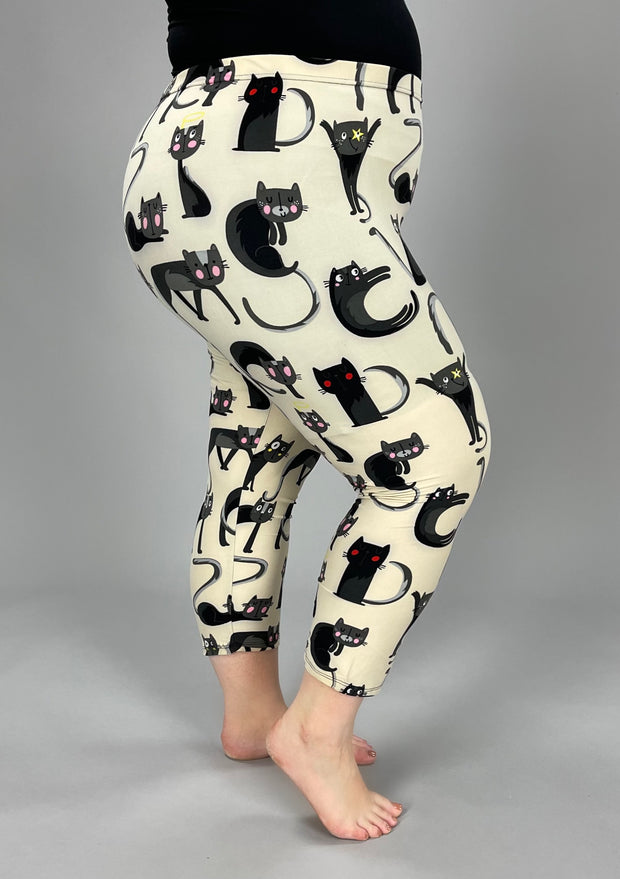 LEG-W {CAT-A-Strophic} Cat Printed Cream Butter Soft Capri Leggings EXTENDED PLUS SIZE 3X/5X