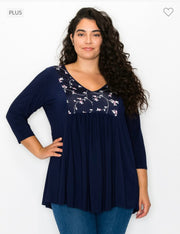 32 CP-B {Got You Falling} Navy Flower Contrast Top CURVY BRAND EXTENDED PLUS SIZE 1X 2X 3X 4X 5X 6X