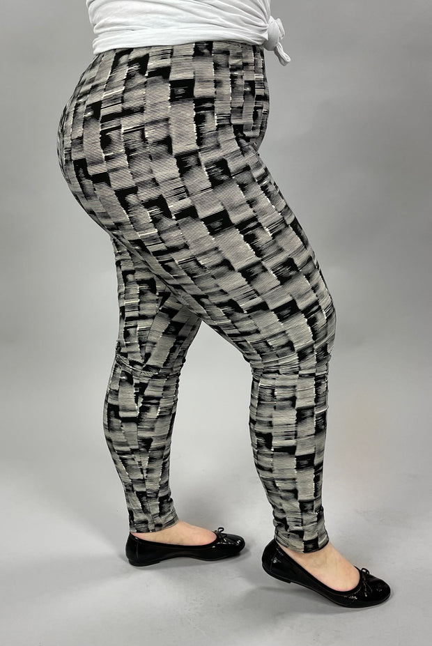 LEG-14  {Touch Of Black} Ivory/Black Print Leggings EXTENDED PLUS SIZE 3X/5X