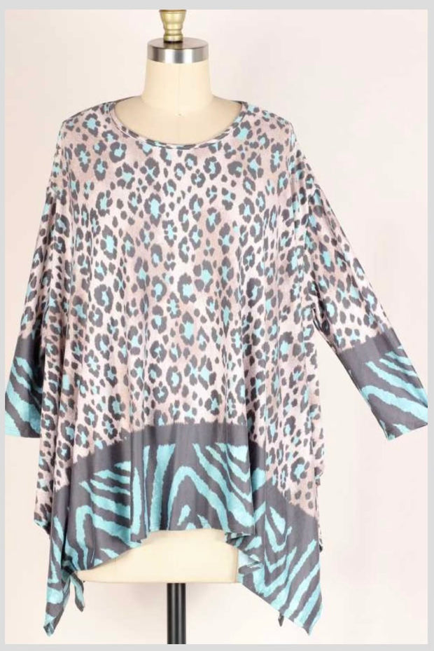 89 PQ-E {Design Dreams} Gray/Mint Animal Print Top PLUS SIZE 1X/2X  2X/3X SALE!!!