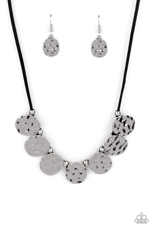 PAPARAZZI (659) {Turn Me Loose} Necklace