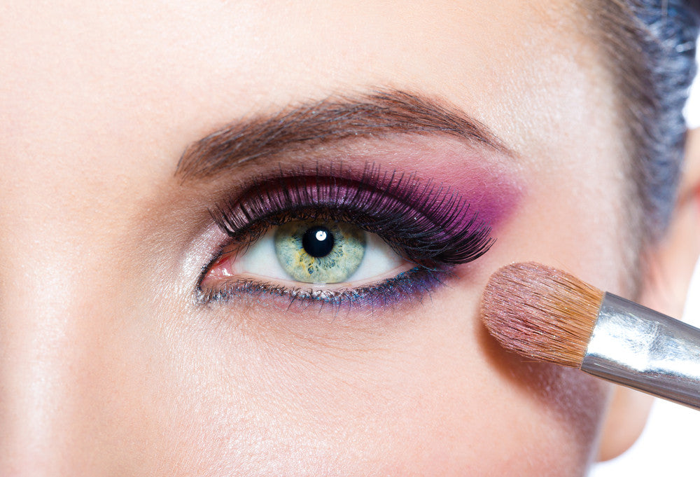 Makeup Tips for Color Contacts