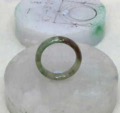 Multi-color pinkie jade band