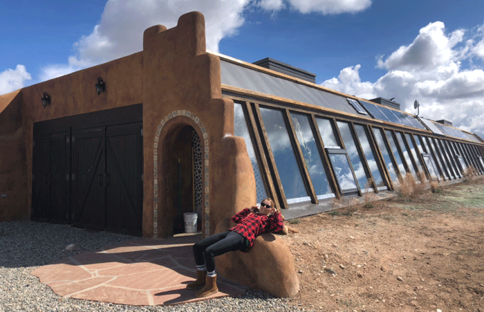 Picturis Earthship with Katie