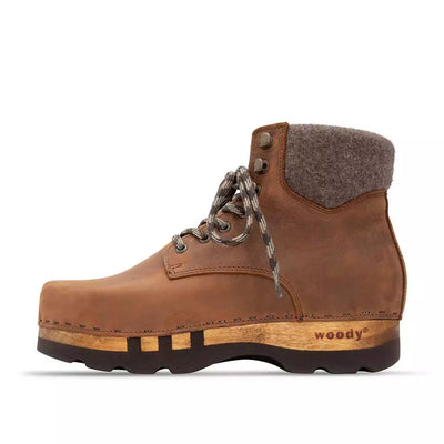 MORITZ-clog-boots-stiefel-herren-mit-biegsamer-nachhaltiger-holzsohle-farbe: tabacco-braun-holzclogs-woody-schuhe-woody shoes-handgemachte-holzschuhe-aus-österreich-kärnten