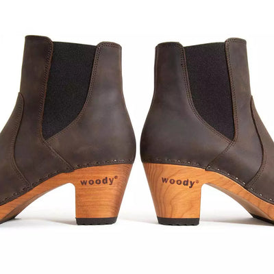 lara-farbe: caffe-braun_clog boots damen mit biegsamer nachhaltiger Weidenholzsohle-holzclogs woody, woody schuhe, woody shoes, handgemachte holzschuhe aus österreich, kärnten