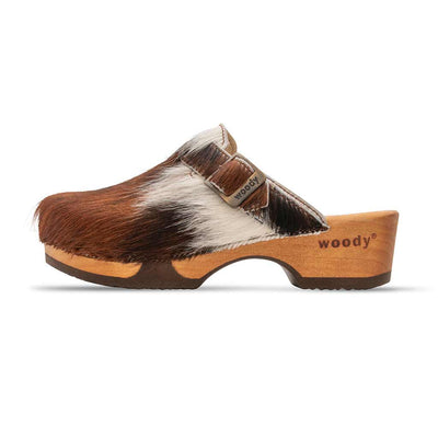 manu fell, fellclogs, clogs damen mit biegsamer nachhaltiger holzsohle, der bestseller, farbe: fell natur, holzclogs woody, woody schuhe, woody shoes, handgemachte holzschuhe aus österreich, kärnten