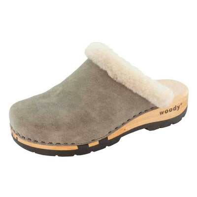 marie, gefütterter damen clog mit biegsamer nachhaltiger holzsohle, lammfellfutter und kragen, farbe: sand, holzclogs woody, woody schuhe, woody shoes, handgemachte holzschuhe aus österreich, kärnten