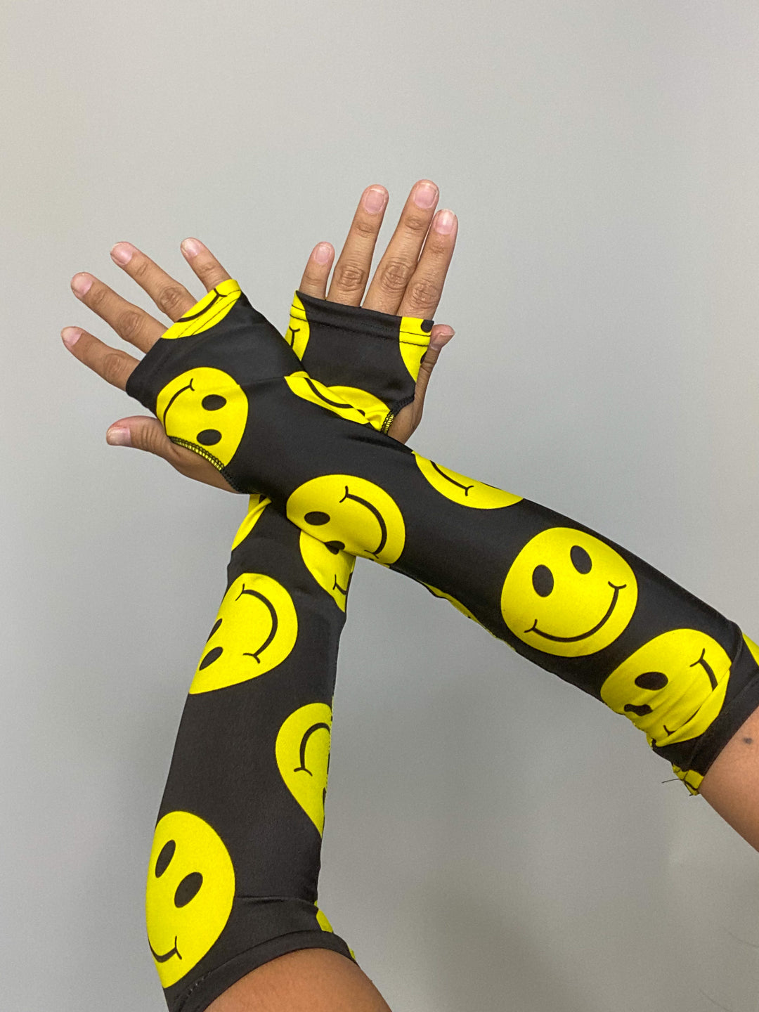 Smiley Face Arm Sleeves arm sleeves oraingopartners   