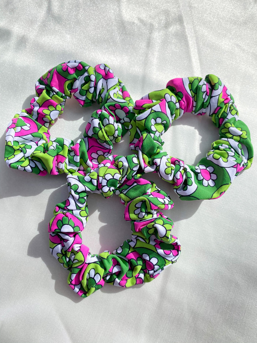 HAIR SCRUNCHIE - GARDEN PARTY scrunchie oraingopartners   