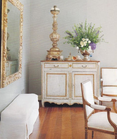 White classy drawer chest