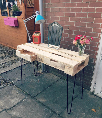 Pallet wood hairpin leg table